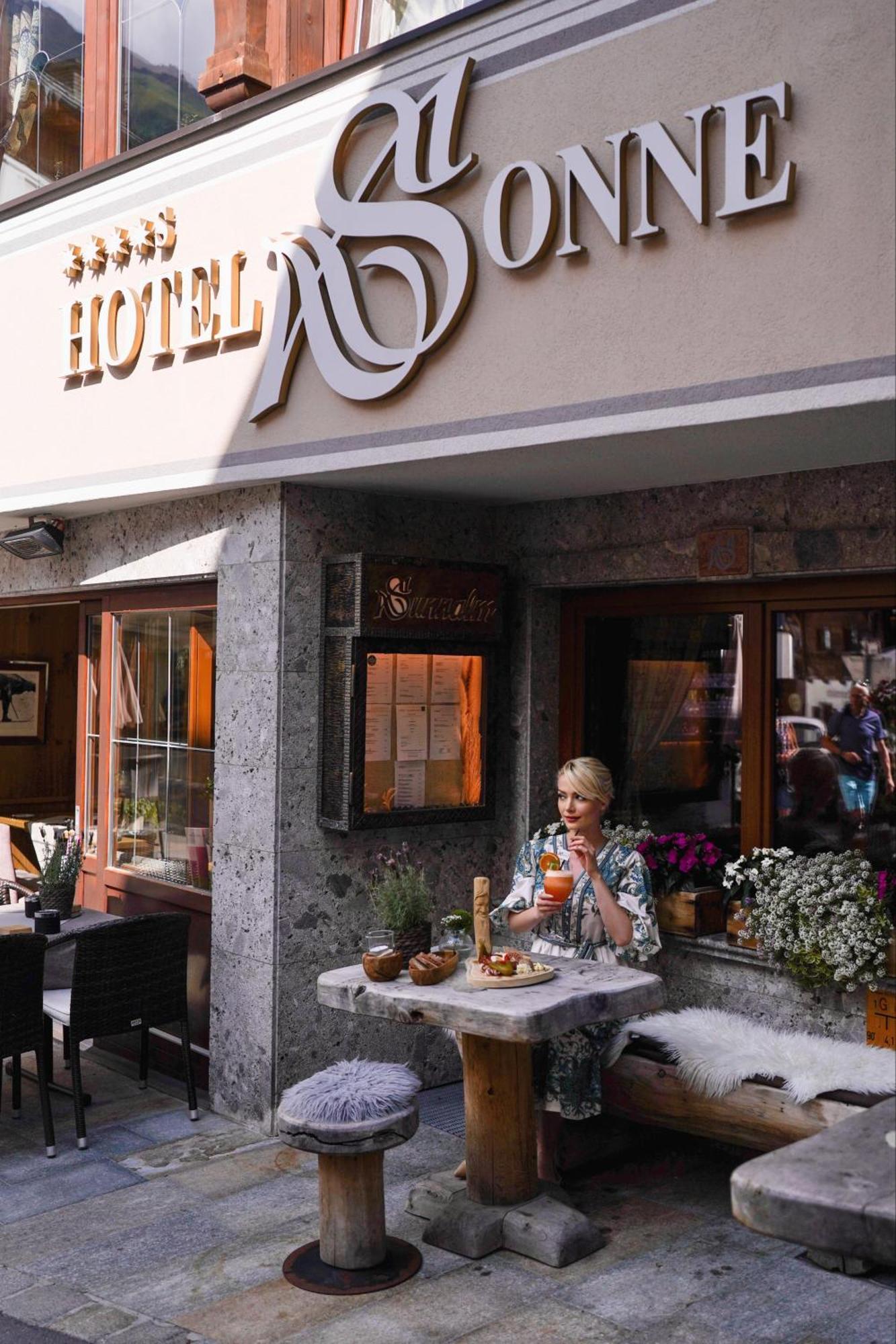 Hotel Sonne イシュグル エクステリア 写真