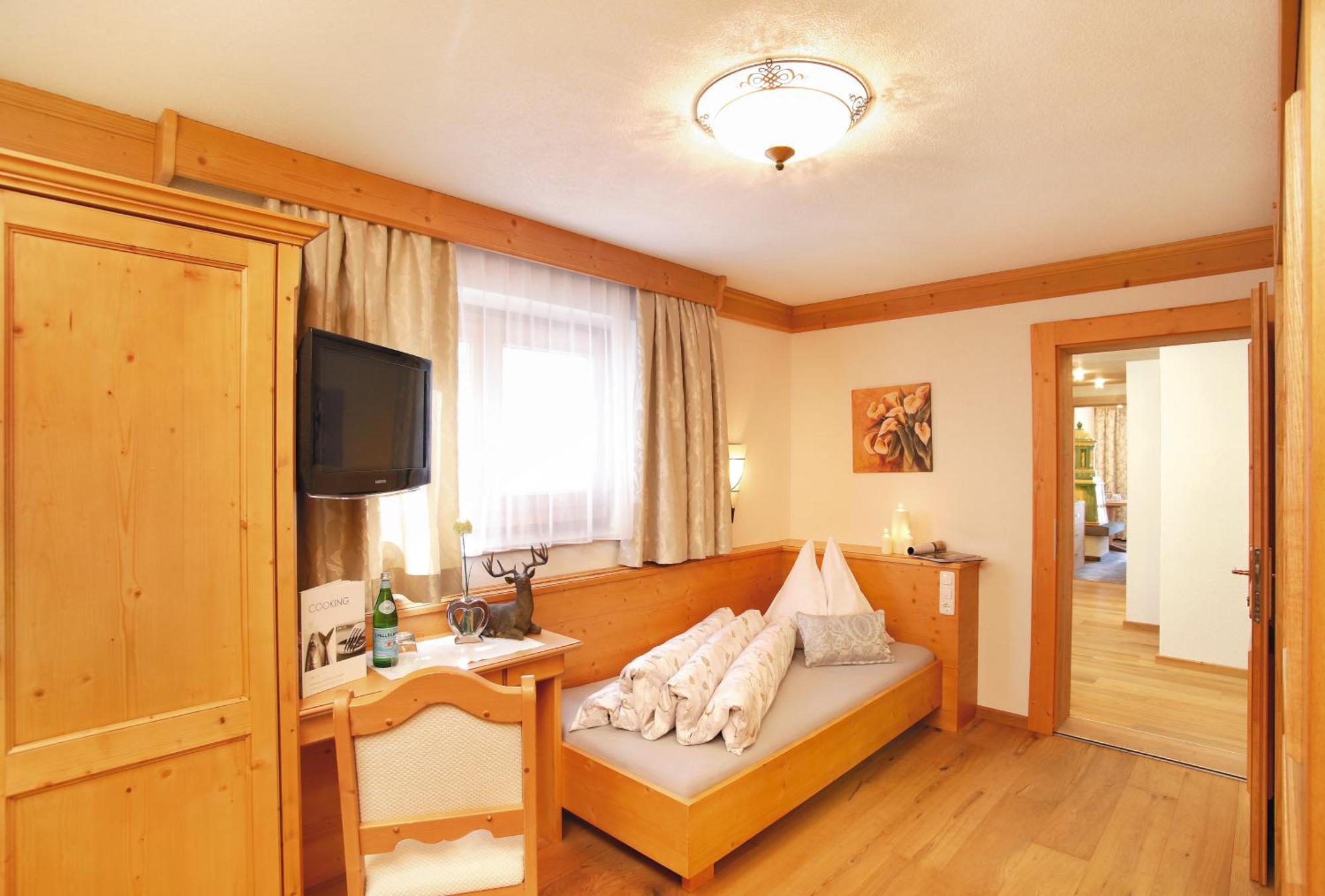 Hotel Sonne イシュグル エクステリア 写真