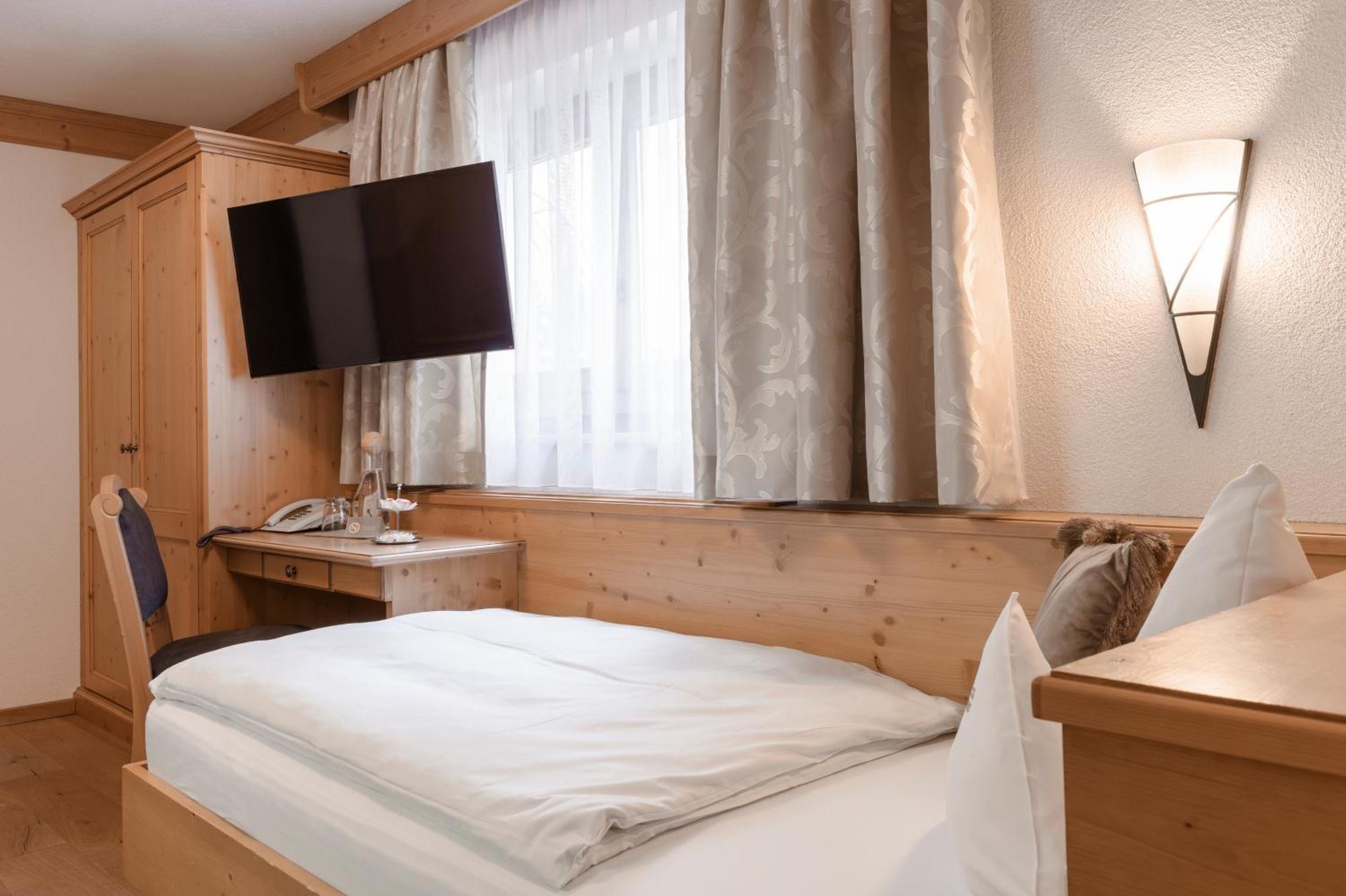 Hotel Sonne イシュグル エクステリア 写真