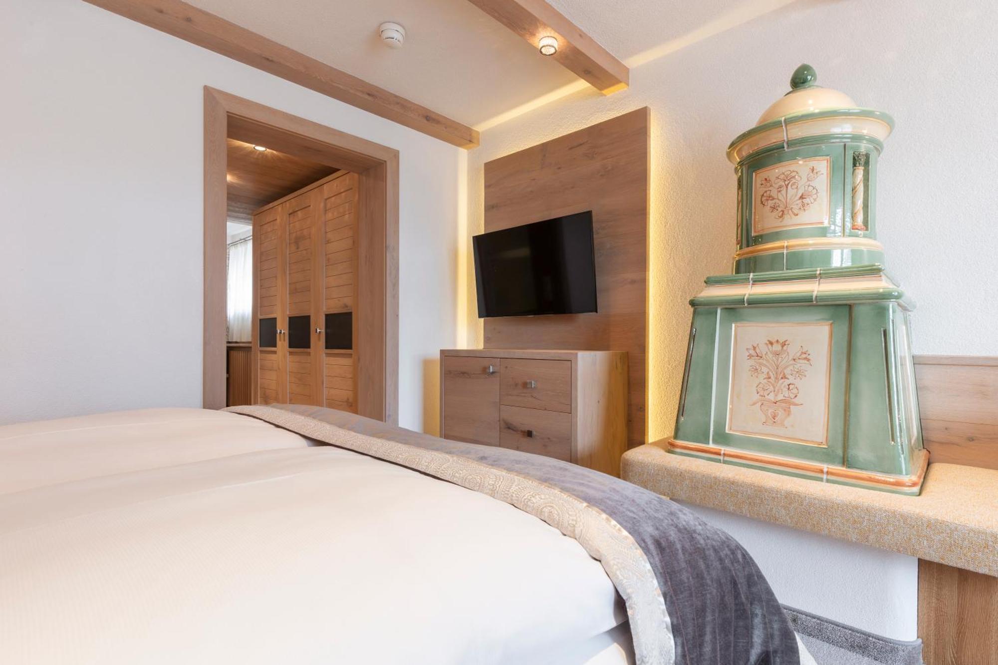 Hotel Sonne イシュグル エクステリア 写真